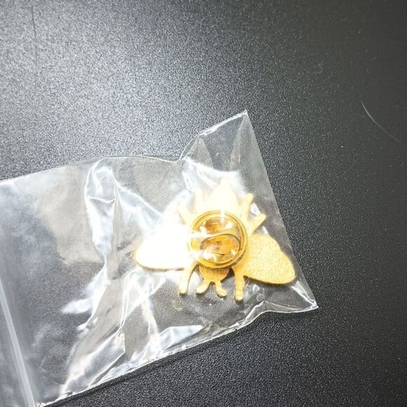 Bee kind honey bee alloy gold insect pin - Picture 4 of 6